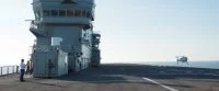 Expérimentation du drone S-100 à bord du Dixmude