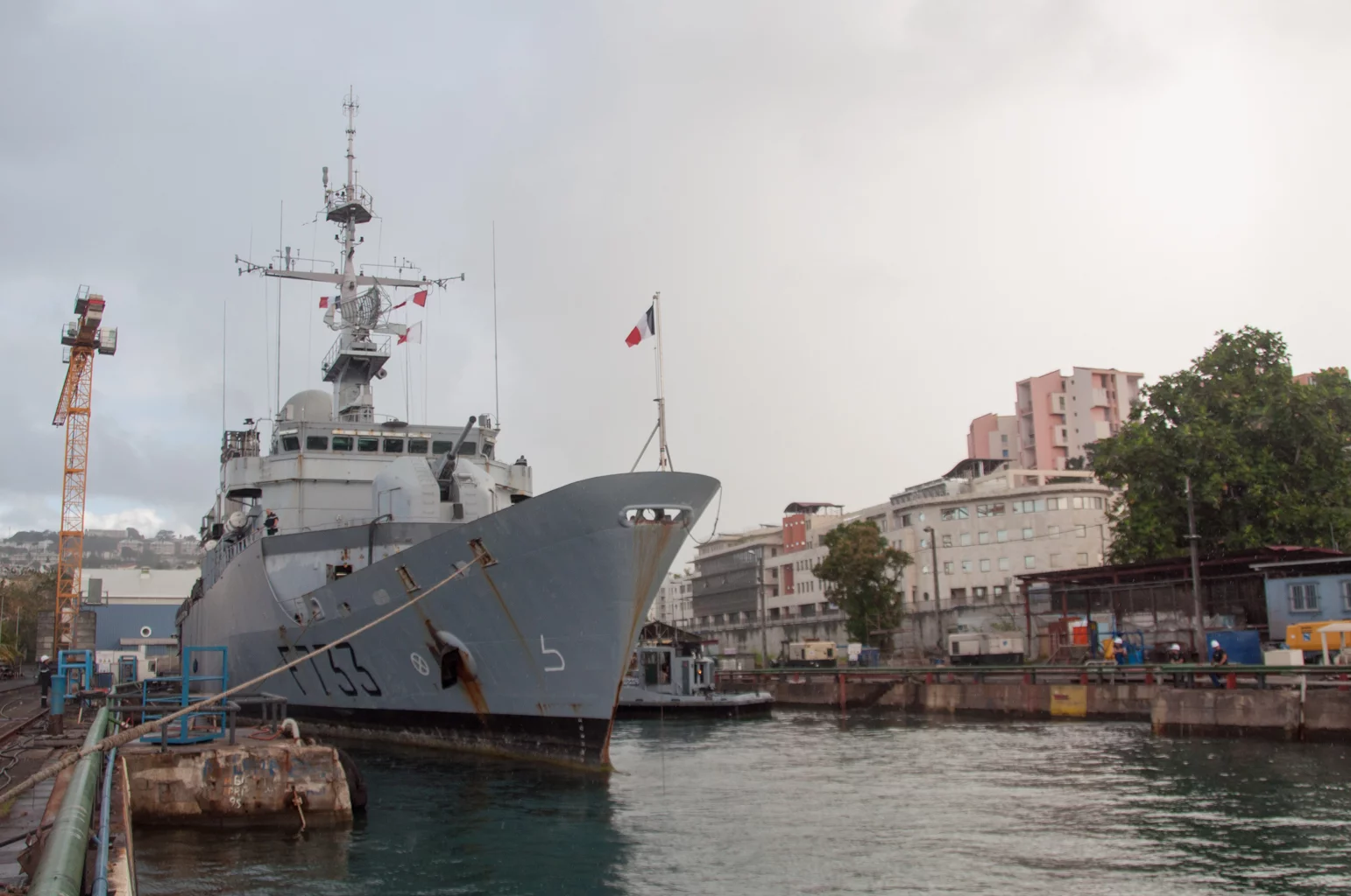 La frégate Ventôse au bassin