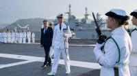 Remise de fourragères aux nouveaux embarqués du porte-avions Charles de Gaulle