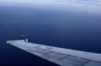 Un avion de patrouille maritime Atlantique 2 survolle le navire russe collecteur de renseignements Yantar en Méditerranée