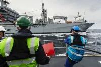 L'aviso CDT Bouan se ravitaille auprès du pétrolier ravitailleur allemand Bonn