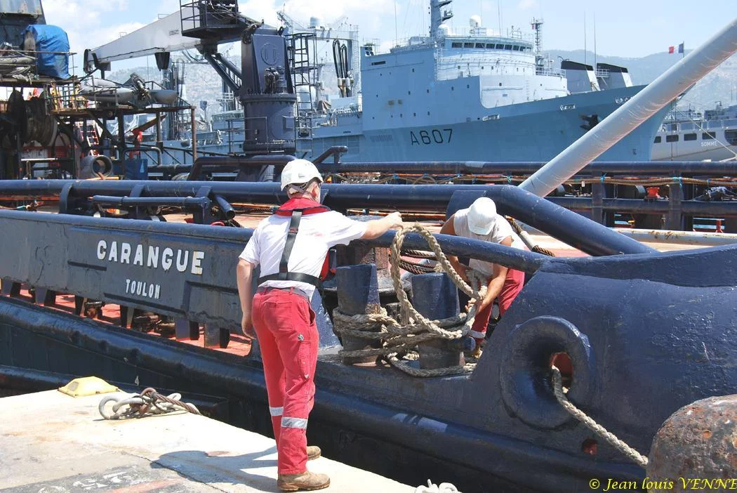 L'équipage largue les amarres