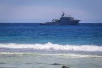 Le Bougainville au large de Clipperton