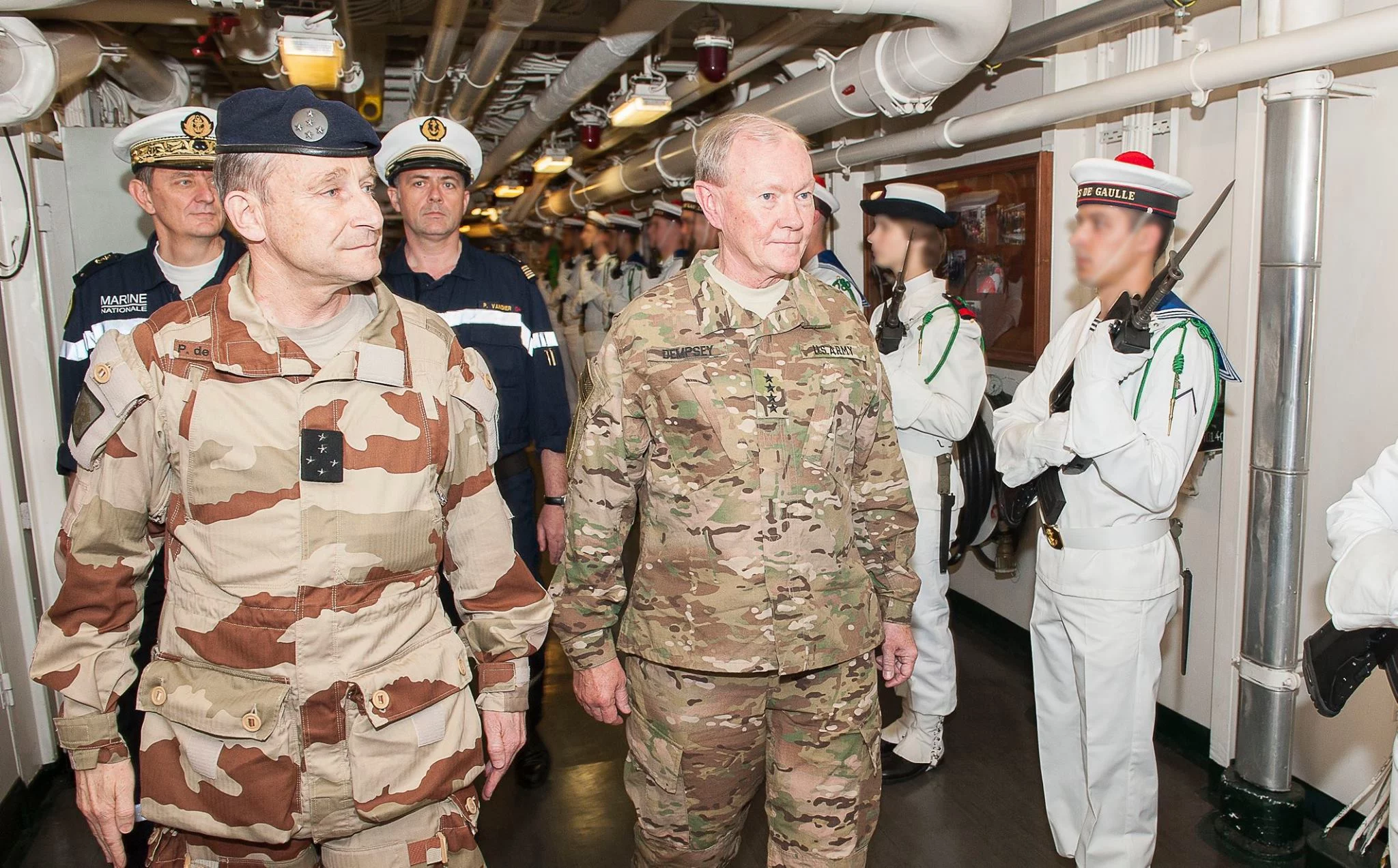 Le chef d’état-major des armées accueille son homologue américain à bord du Charles de Gaulle