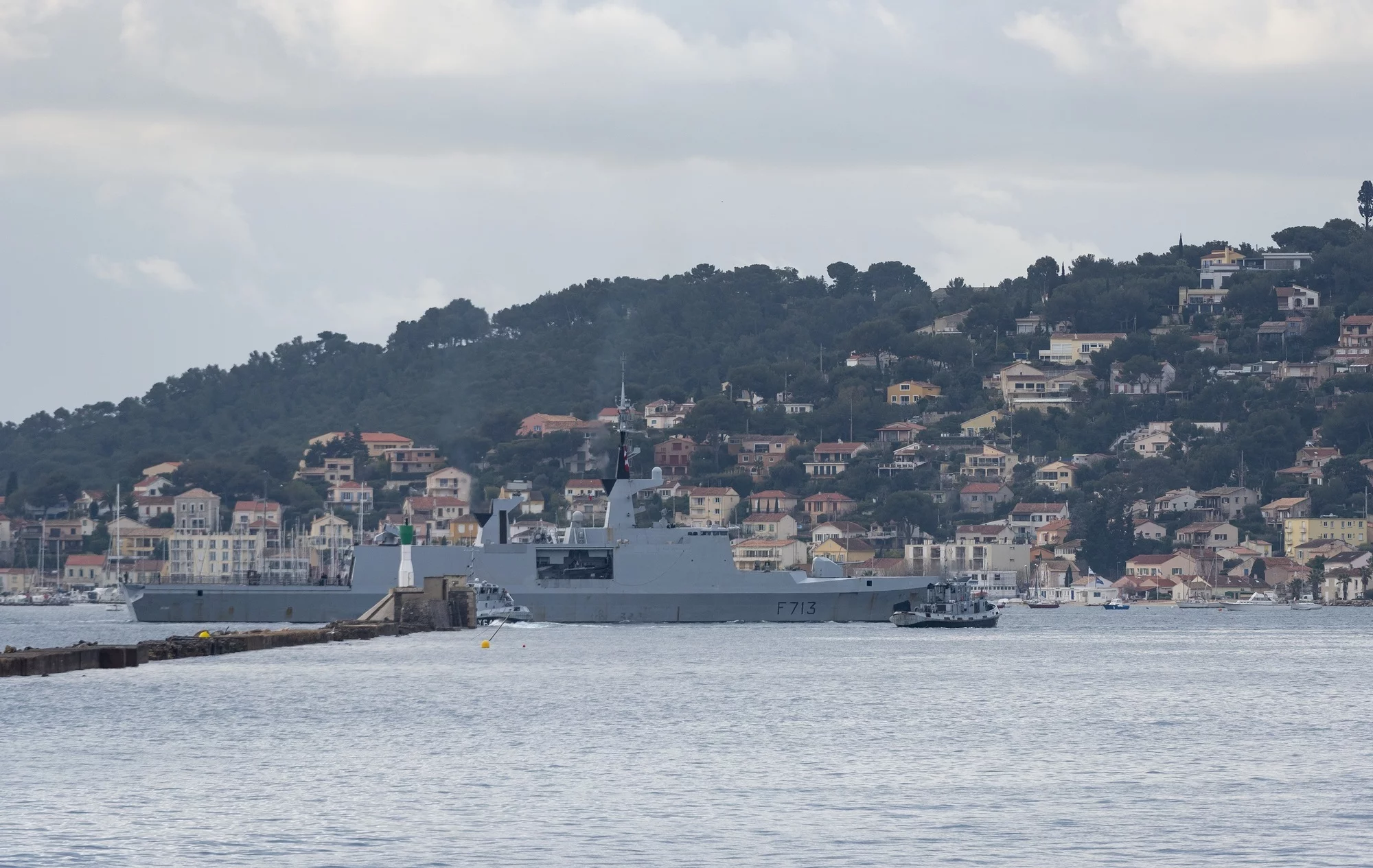 Retour de mission pour la frégate Aconit