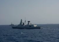 La frégate Forbin et le destroyer USS Mason