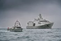 Le nouveau chasseur de mines de la Marine Oostende en baie de Douarnenez