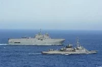 La frégate Jean Bart escorte le BPC Mistral