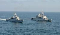 Le Prairial et une corvette péruvienne, le Ferre