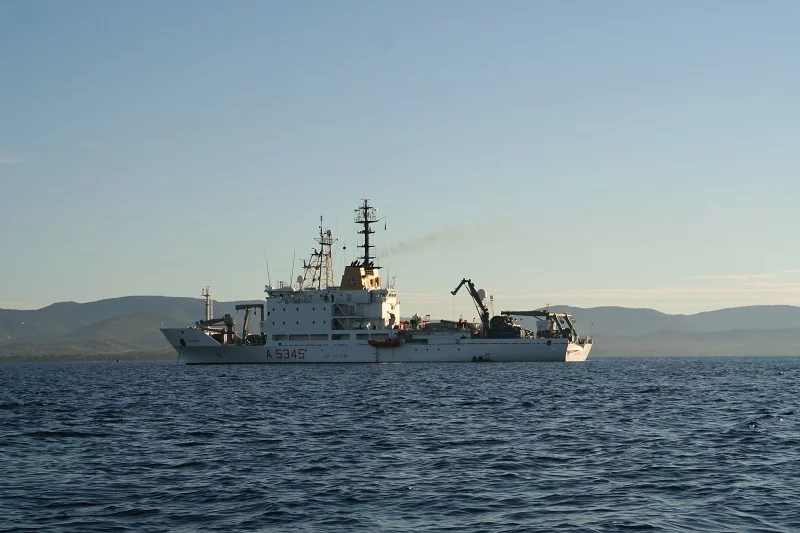 L'Alliance, navire de recherche scientifique de l'OTAN