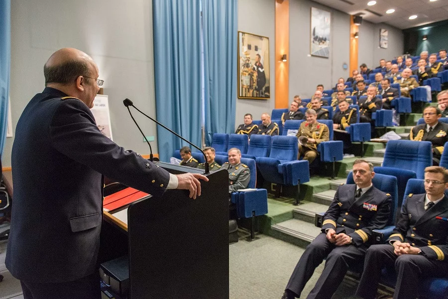 Le chef d’état-major de la marine s'exprime devant les attachés navals étrangers