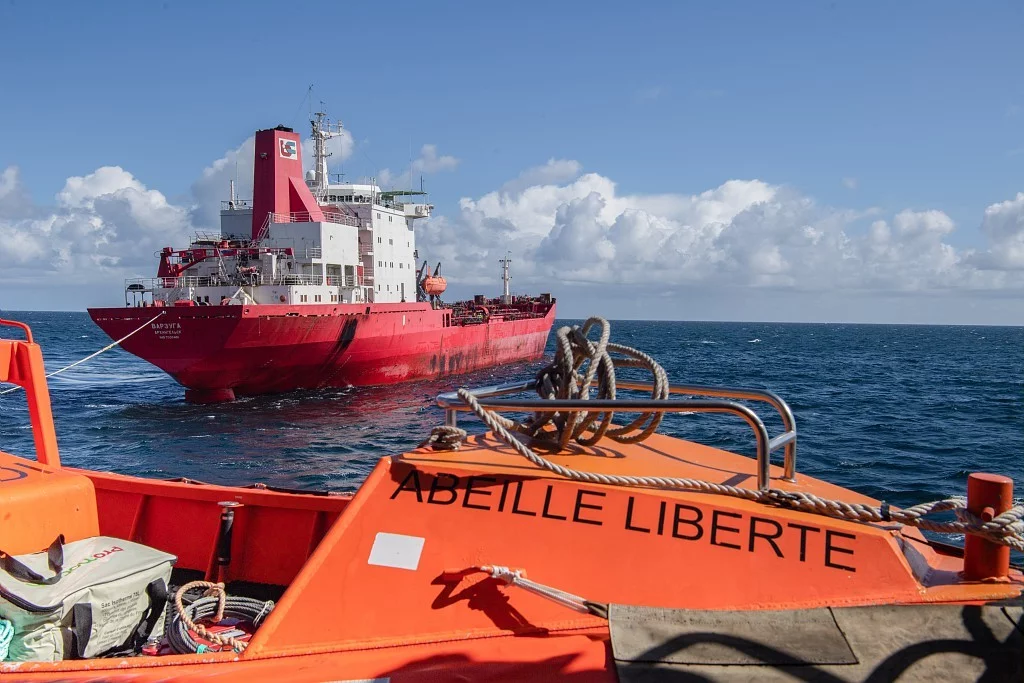 La coque à la dérive