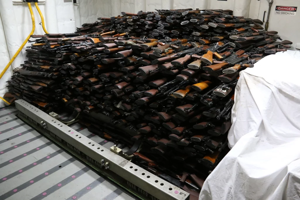 Troisième saisie d’armes illégales en mer d’Arabie