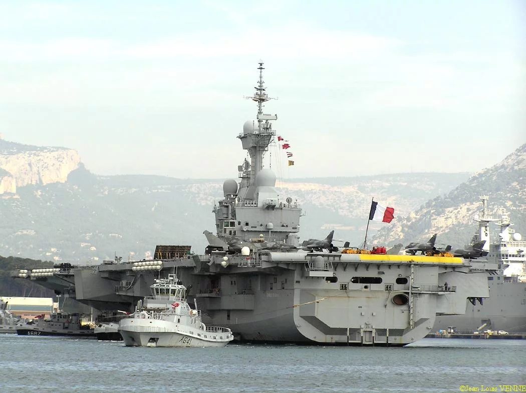 Appareillage du Charles de Gaulle