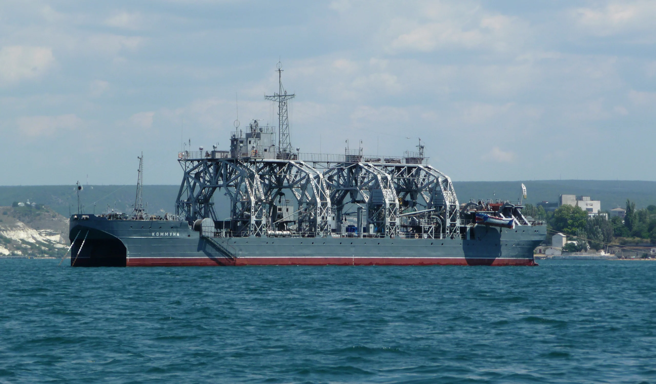 Le catamaran russe Kommuna