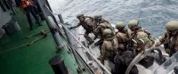 Les officiers-élèves effectuent un exercice de visite (VISITEX)
