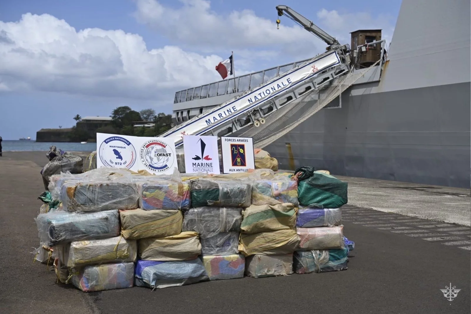 Saisie de près de 3,4 tonnes de cocaïne au large des Antilles