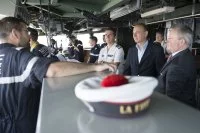 Deux anciens commandants du La Fayette en passerelle