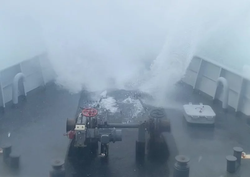 La plage avant du patrouilleur Pluvier