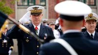 Le général d’armée aérienne Eric Autellet, major général des armées, et le contre-amiral Bertrand Dumoulin, adjoint à l’amiral commandant les forces sous-marines et la force océanique stratégique