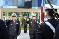L'amiral Leal Ferreira, chef d'état-major de la marine brésilienne, et l'amiral Bernard Rogel