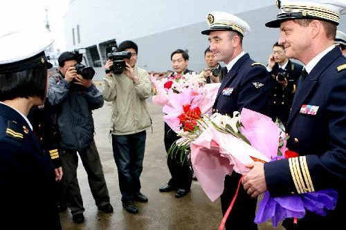 Accueil par les autorités Chinoises