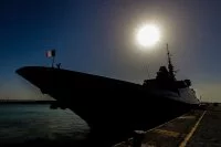 La frégate Languedoc dans le port de Catane