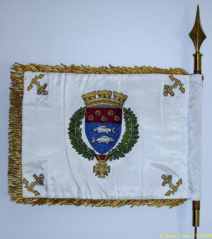 Le fanion de la PMM