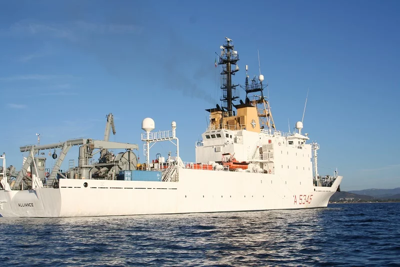 L'Alliance, navire de recherche scientifique de l'OTAN