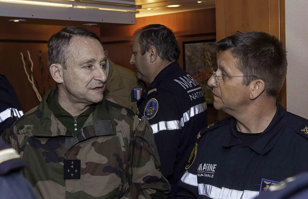 Le nouveau CEMA effectue sa première visite officielle au sein du groupe aéro-naval