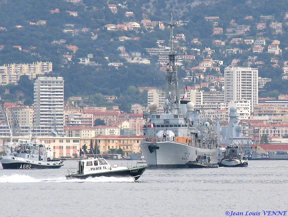 Le Jean de Vienne sort de bassin