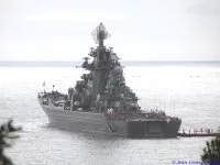 Le croiseur nucléaire russe Pierre le Grand à Toulon