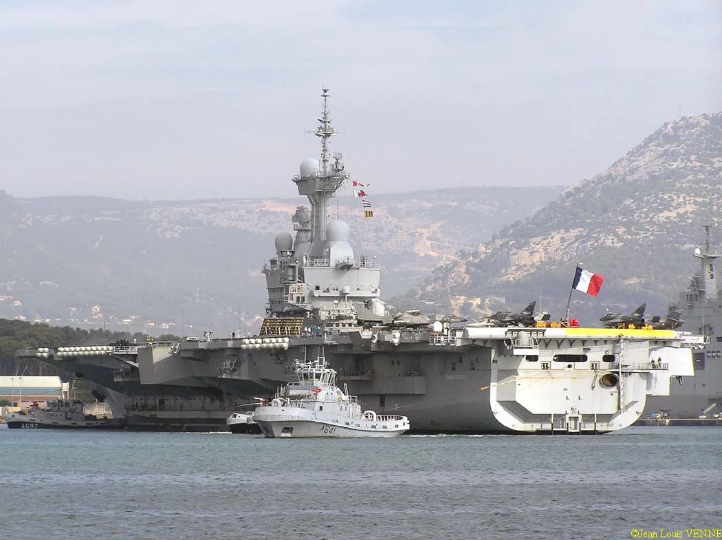 Appareillage du Charles de Gaulle