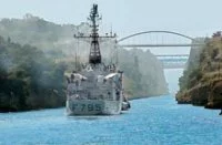L'aviso Cdt Ducuing dans le canal de Corinthe