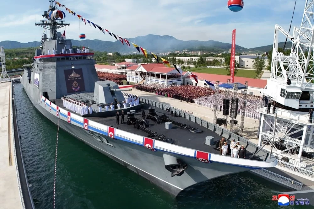 Le destroyer lance-missiles nord-coréen Kang Kon