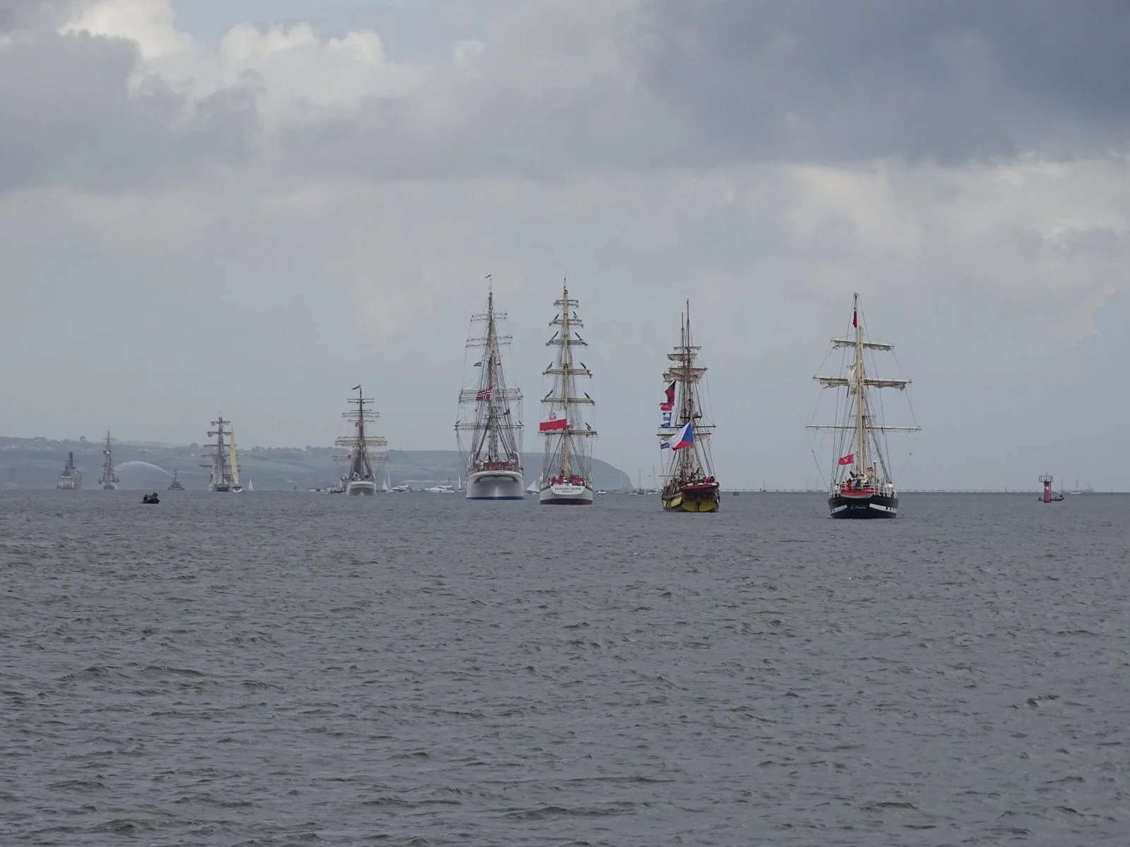 Tall Ships Race 2015 : La parade nautique en sortie de Belfast