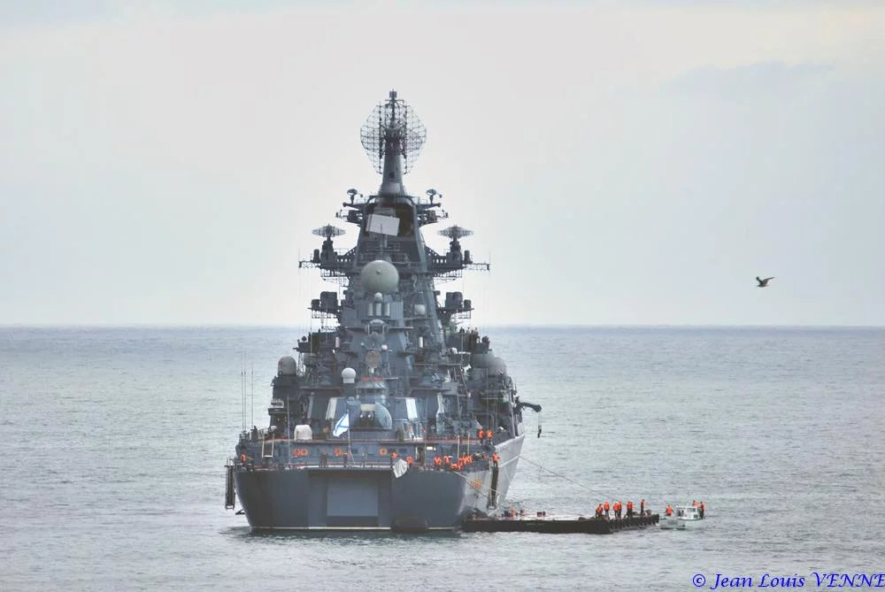 Le croiseur nucléaire russe Pierre le Grand à Toulon