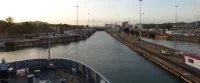 Le BSAOM Dumont d’Urville franchit le canal de Panama
