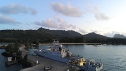 Le patrouilleur outre-mer Teriieroo a Teriierooiterai à Tubaï