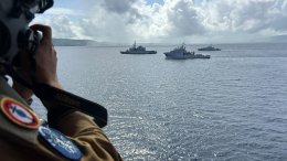 La frégate de surveillance Germinal, le bâtiment de soutien et d’assistance outre-mer Dumont d’Urville et le patrouilleur Antilles-Guyane La Combattante