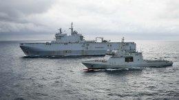 Le porte-hélicoptères Tonnerre dans le golfe de Guinée