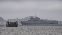 Le porte-hélicoptères Mistral