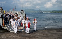 Le bagad de Lann-Bihoué à Mayotte