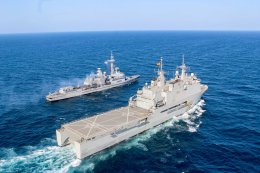 La frégate Jean Bart conduit un PASSEX avec le bâtiment amphibie espagnol Castilla