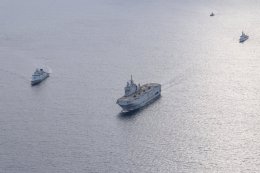 Le porte-hélicoptères Mistral lors de l'exercice  Cold Response 26