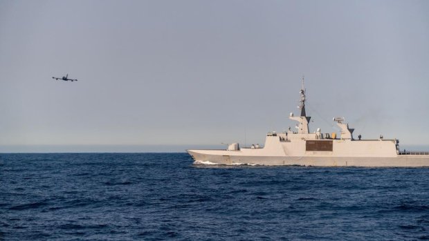 Le groupe naval face à l'assaut d'un drone aérien
